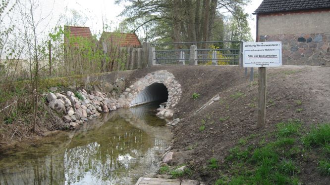 Brückeninstandsetzung über die Bäk in Carwitz